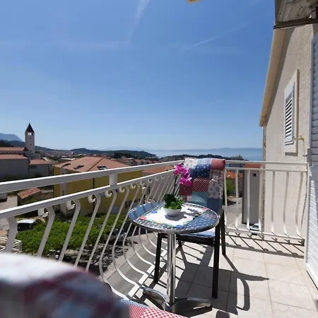 Sea View 3*