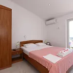 Sea View 3*