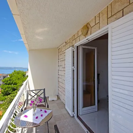 Sea View 3*