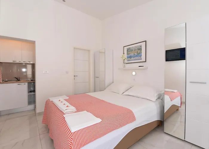 Sea View Πανσιόν 3*